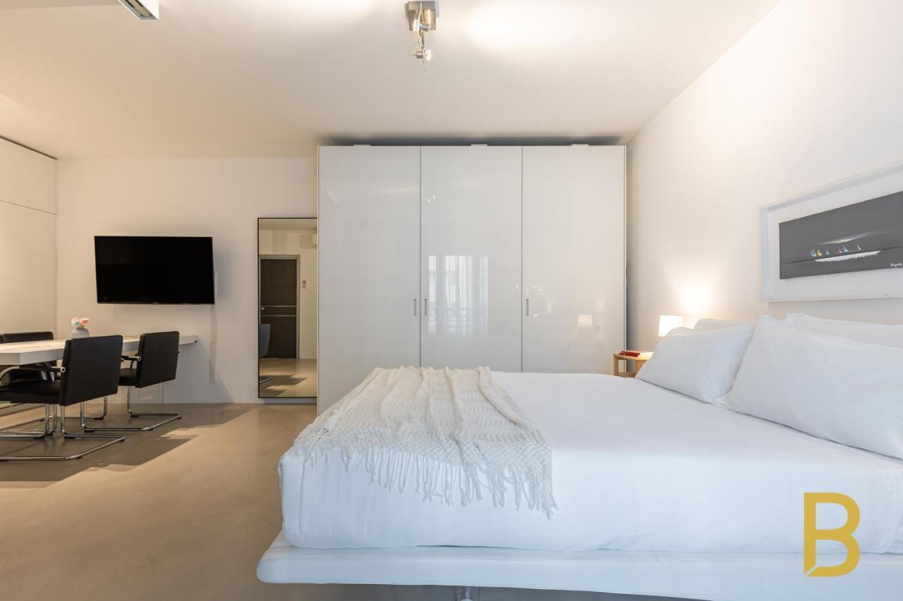 Beplace Apartments In Repubblica, Milan